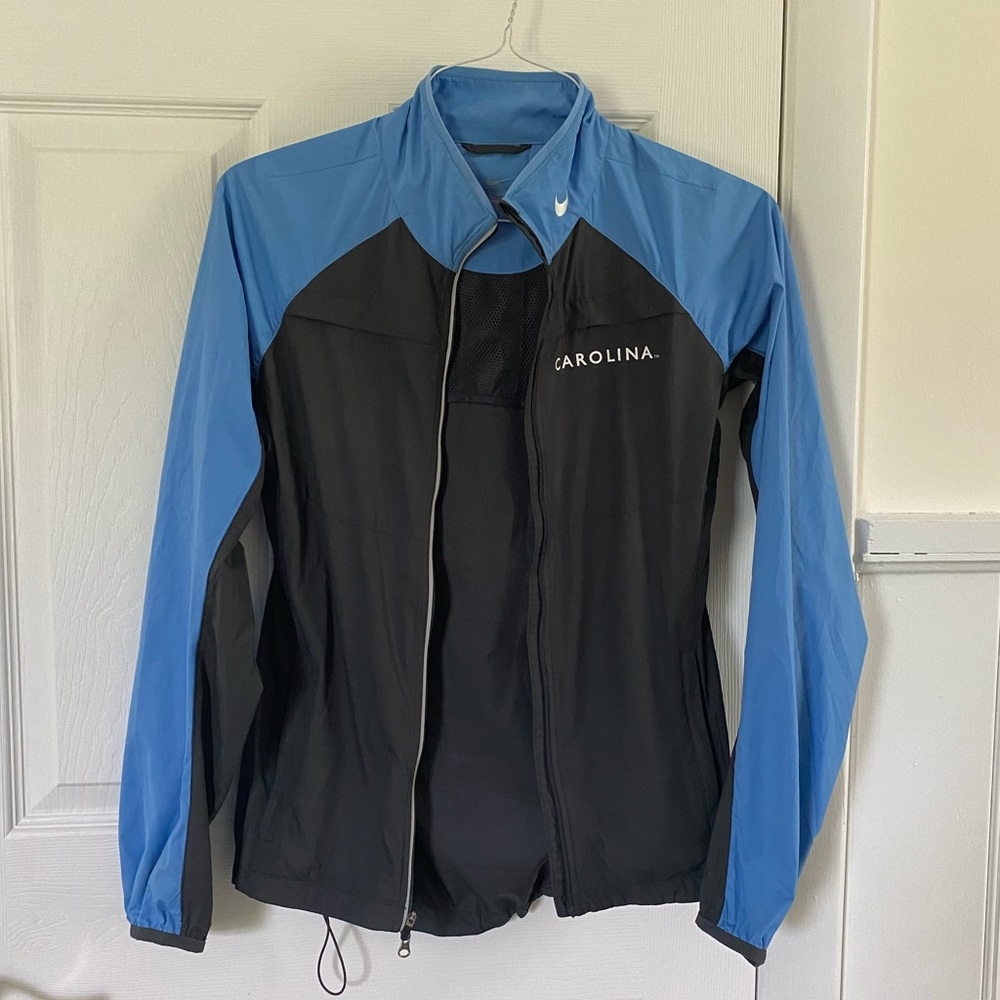 UNC Women’s Light Weight Nike Jacket